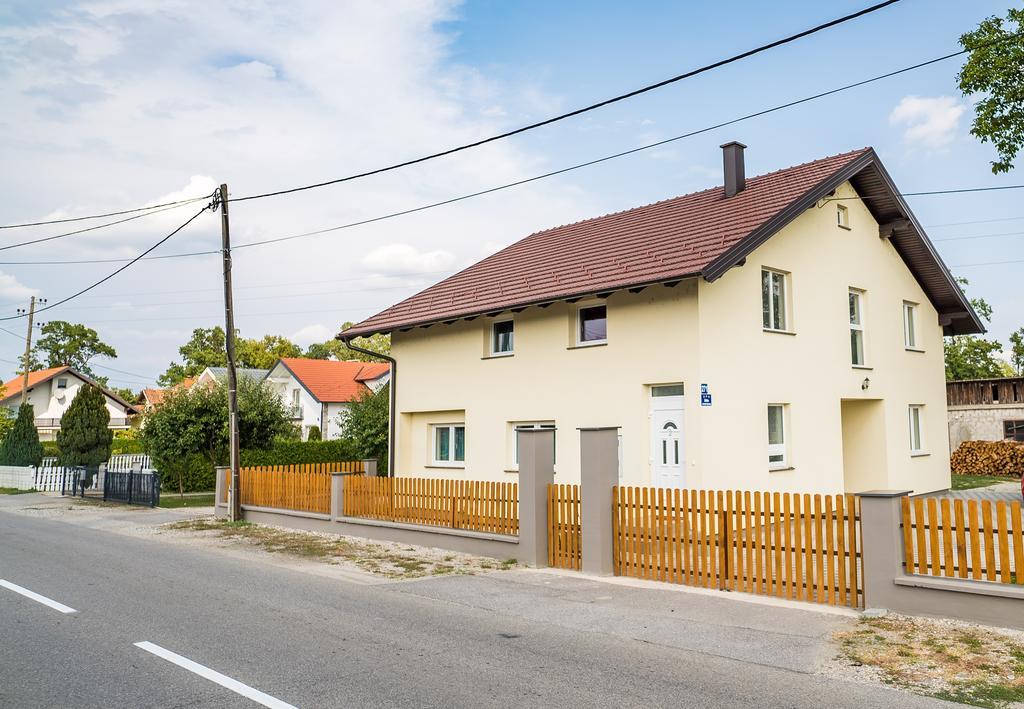 Tina Rooms Velika Gorica Exterior foto