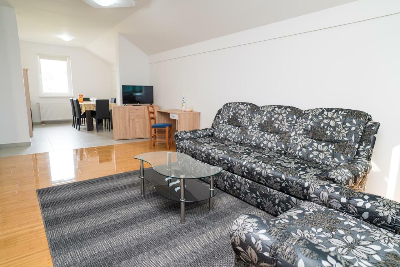 Tina Rooms Velika Gorica Exterior foto